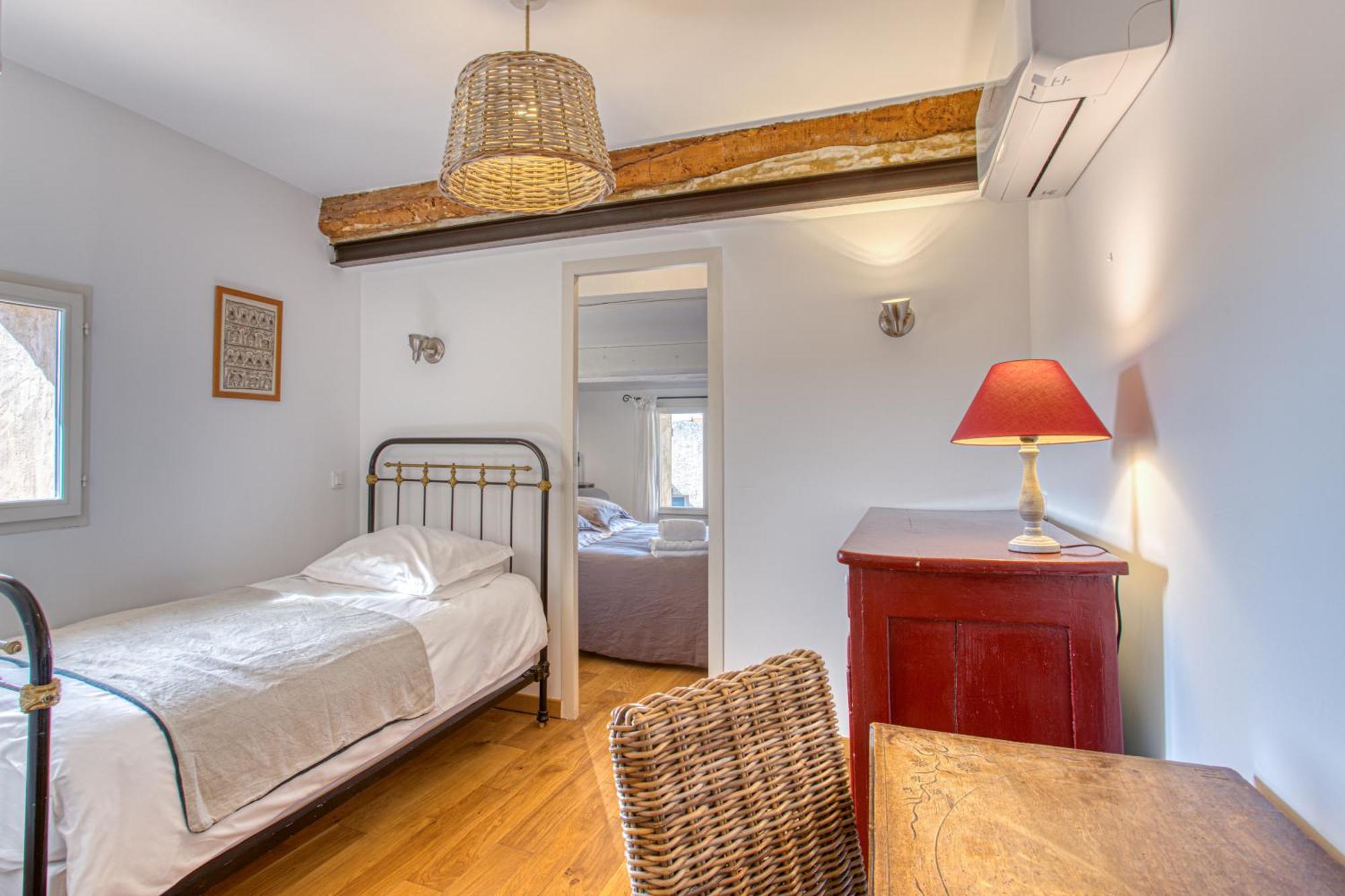 ונאסק Hotel Restaurant Les Remparts מראה חיצוני תמונה