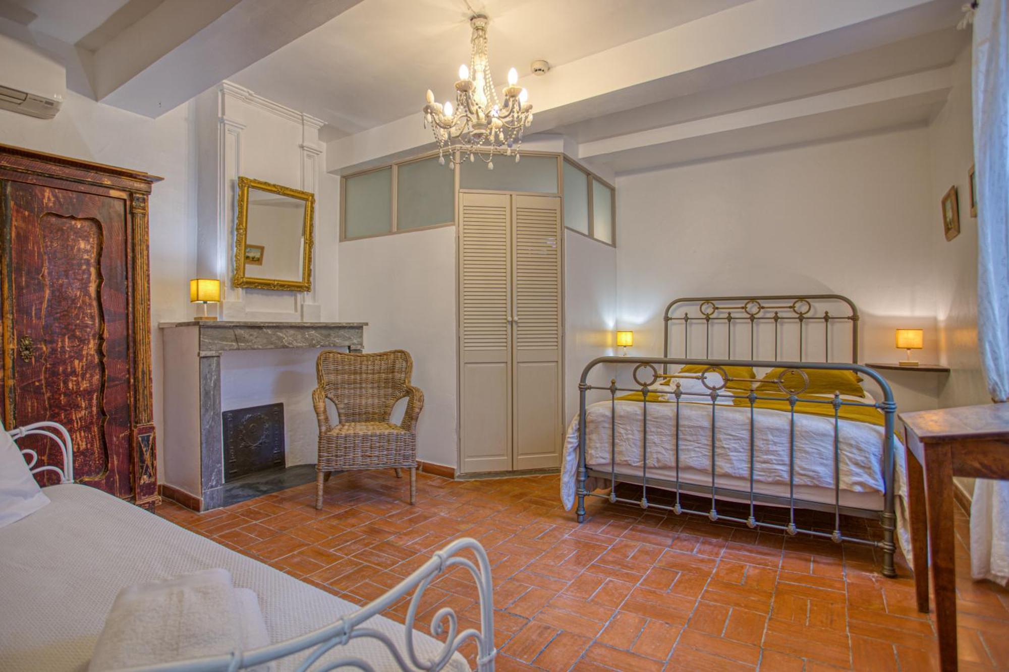 ונאסק Hotel Restaurant Les Remparts מראה חיצוני תמונה